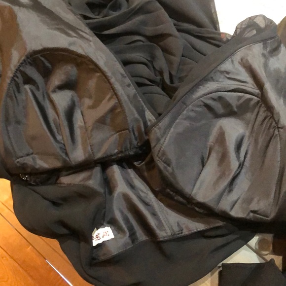 🎉LITTLE BLACK DRESS 🥂 - Picture 4 of 4